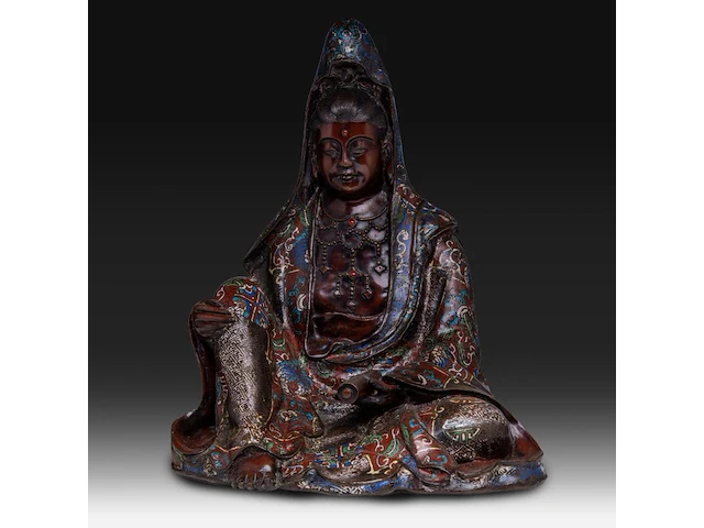 A japanese champlevé enamelled bronze of kannon, meiji period (1868-1912), h 52 cm - afbeelding 1 van  9