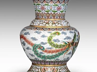 A japanese cloisonné enamelled 'phoenix and dragon' bronze large vase, meiji period, h 52 cm - afbeelding 5 van  7