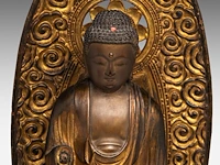 A japanese gilt lacquered figure of amida nyorai (amitabha), standing on a lotus base, meiji period, total h 78,5 cm - afbeelding 8 van  8