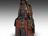 A japanese gusoku or samurai armour, 20thc, total h 130 cm - afbeelding 6 van  7