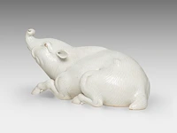 A japanese hirado white-glazed porcelain okimono of a boar, meiji period (1868-1912), l 24 cm - afbeelding 3 van  8