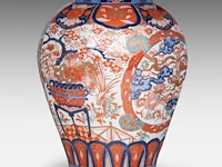 A japanese imari 'dragon and phoenix' vase, late meiji, h 39,5 cm - afbeelding 3 van  7