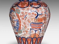 A japanese imari 'dragon and phoenix' vase, late meiji, h 39,5 cm - afbeelding 5 van  7