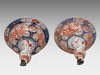 A japanese imari four-piece garniture set, late edo, h 25,5 - 42,5 cm - afbeelding 10 van  10