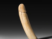 A japanese ivory dildo, 19thc, h 22,5 cm - ø 4,5 cm - 416g (+)
