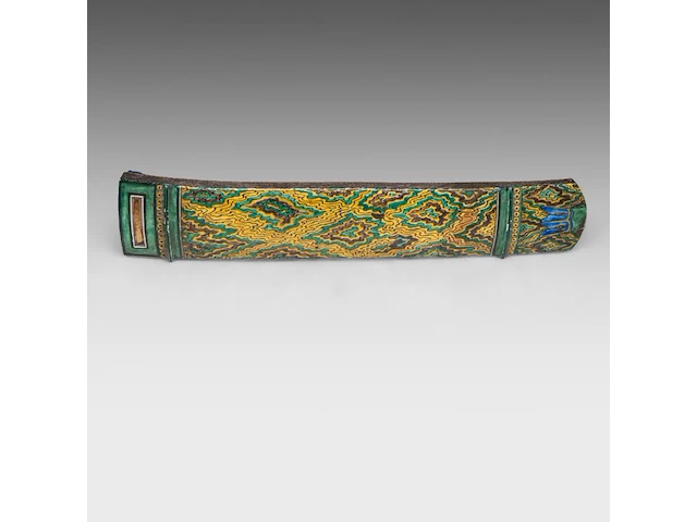A japanese ko-kutani style ware miniature koto (zither music instrument), meiji period (1868 - 1912), l 46 cm - afbeelding 2 van  4