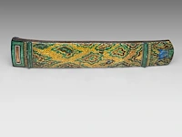 A japanese ko-kutani style ware miniature koto (zither music instrument), meiji period (1868 - 1912), l 46 cm - afbeelding 2 van  4