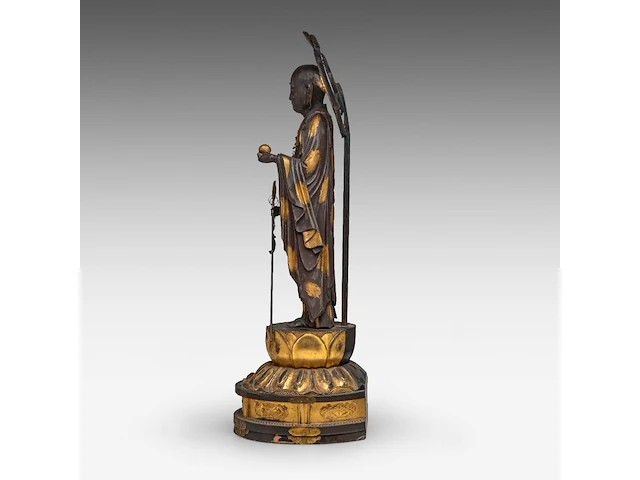 A japanese lacquered figure of jizo, bodhisattva of the earth store (ksitigarbha), late edo, total h 48,5 cm - afbeelding 3 van  8