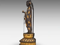 A japanese lacquered figure of jizo, bodhisattva of the earth store (ksitigarbha), late edo, total h 48,5 cm - afbeelding 3 van  8