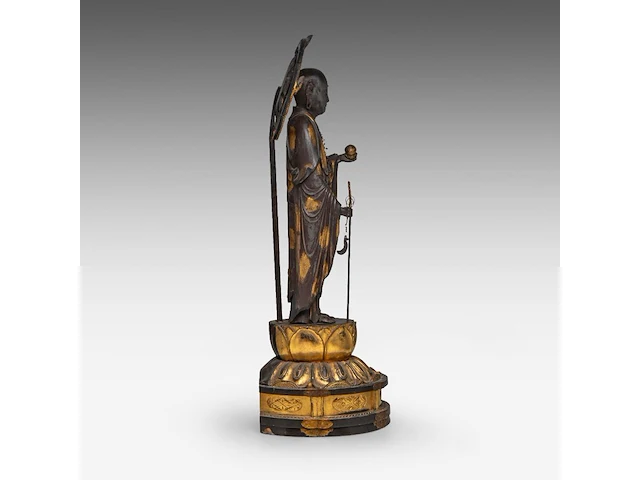 A japanese lacquered figure of jizo, bodhisattva of the earth store (ksitigarbha), late edo, total h 48,5 cm - afbeelding 5 van  8