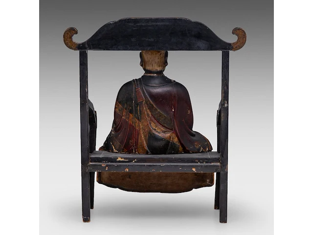 A japanese polychrome lacquered buddhist monk on the monastic chair (kyokuroku), meiji period, total h 48 - l 42 cm - afbeelding 4 van  6