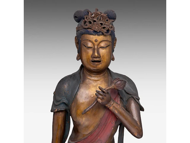A japanese polychrome lacquered standing figure of sho kannon bosatsu, late meiji, total h 53 cm - fitted in a zushi portable shrine, h 57,5 - 22 x 21 cm - afbeelding 12 van  13