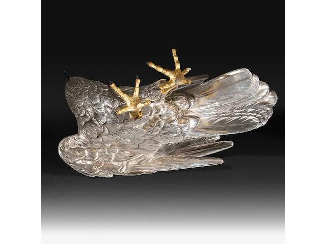 A japanese silvered bronze okimono of an eagle, perched on a burlwood stand, signed gyokko, meiji period, total h 64,8 cm - afbeelding 4 van  12