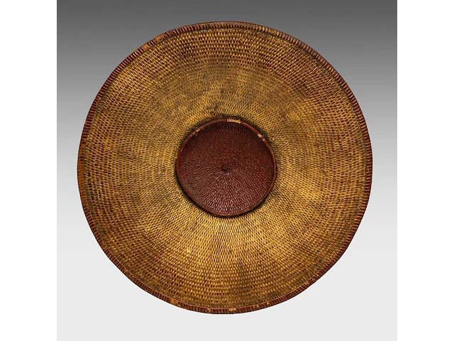 A japanese wicker kasa painted with gold mon symbols, meiji period (1868-1912), ø 38,5 cm - afbeelding 4 van  4