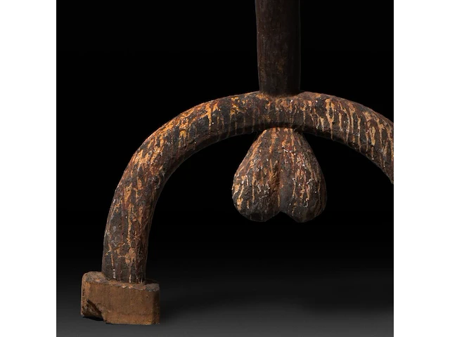 A large african tribal voodoo cult wooden phallus 94 x 78 cm. (37.00 x 30.71 in.) - afbeelding 4 van  4
