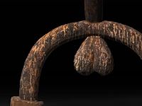 A large african tribal voodoo cult wooden phallus 94 x 78 cm. (37.00 x 30.71 in.) - afbeelding 4 van  4