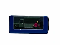 A large and interesting collection of 69 tintin small-scale model cars, edition by moulinscart, 2003-05 - afbeelding 17 van  69
