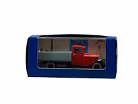 A large and interesting collection of 69 tintin small-scale model cars, edition by moulinscart, 2003-05 - afbeelding 36 van  69