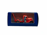 A large and interesting collection of 69 tintin small-scale model cars, edition by moulinscart, 2003-05 - afbeelding 48 van  69