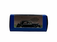A large and interesting collection of 69 tintin small-scale model cars, edition by moulinscart, 2003-05 - afbeelding 51 van  69