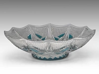 A large blue overlay and cut crystal coupe 15 x 51 cm. (5.91 x 20.07 in.)