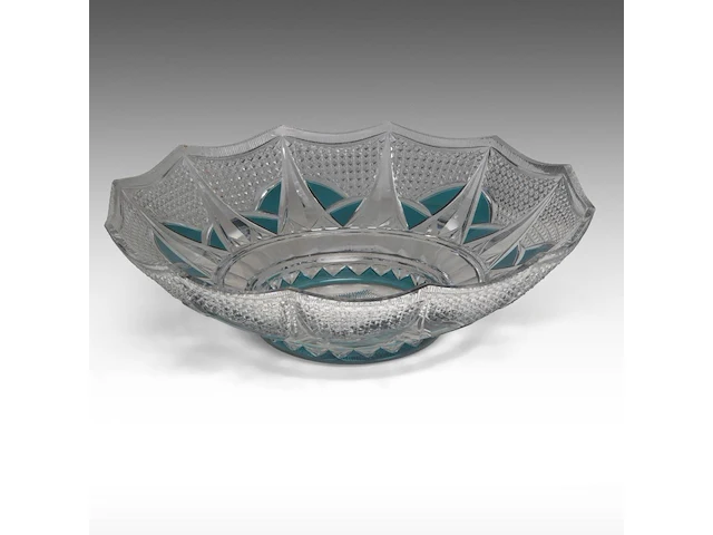 A large blue overlay and cut crystal coupe 15 x 51 cm. (5.91 x 20.07 in.) - afbeelding 5 van  5