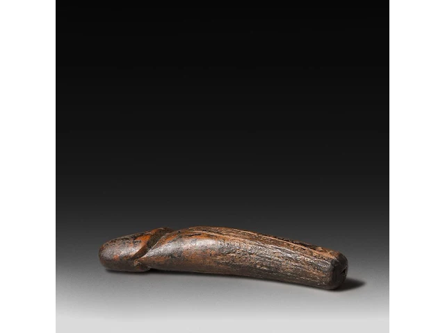 A large carved wooden palad khik, 19thc, l 30 cm - afbeelding 3 van  4