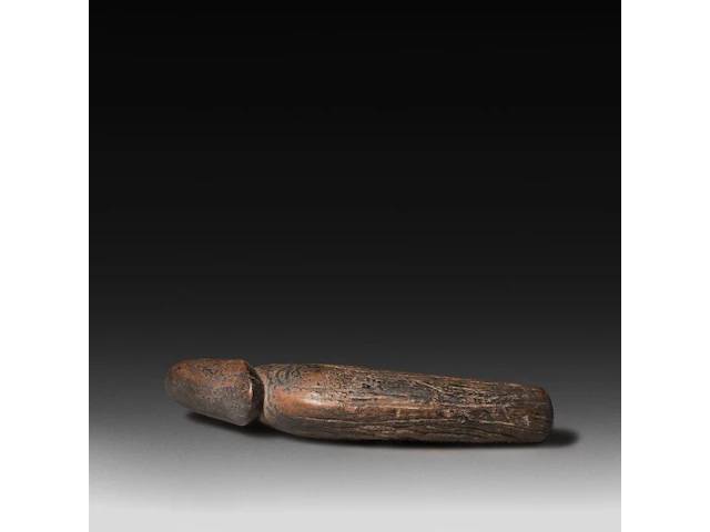 A large carved wooden palad khik, 19thc, l 30 cm - afbeelding 4 van  4