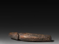 A large carved wooden palad khik, 19thc, l 30 cm - afbeelding 4 van  4