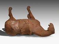 A large chinese pottery figure of a horse, tang dynasty, h 49,3 - l 44 cm (+) - afbeelding 2 van  11
