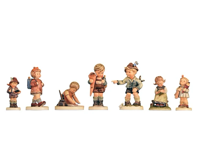 A large collection of ca. 80 hummel figurines - afbeelding 5 van  15