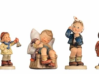 A large collection of ca. 80 hummel figurines - afbeelding 6 van  15