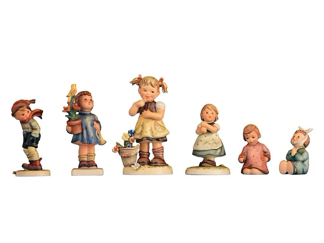 A large collection of ca. 80 hummel figurines - afbeelding 7 van  15
