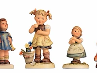 A large collection of ca. 80 hummel figurines - afbeelding 7 van  15