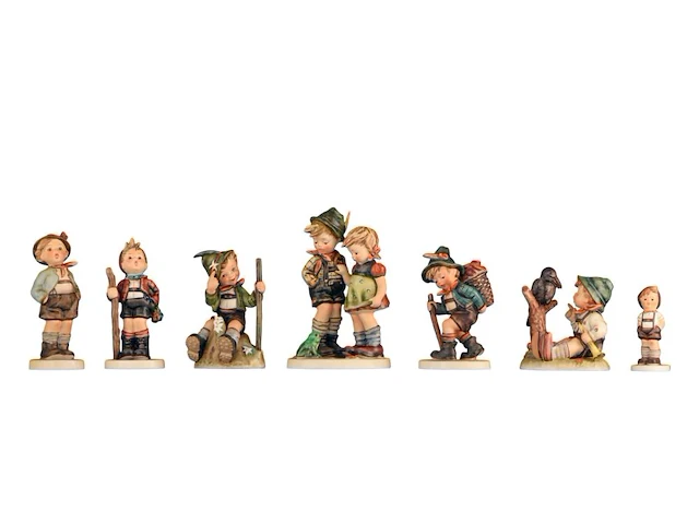 A large collection of ca. 80 hummel figurines - afbeelding 10 van  15