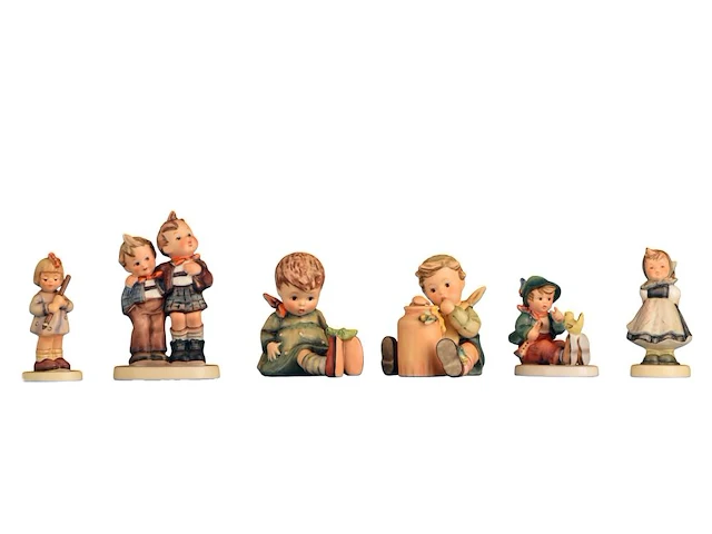 A large collection of ca. 80 hummel figurines - afbeelding 3 van  14