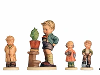 A large collection of ca. 80 hummel figurines - afbeelding 5 van  14