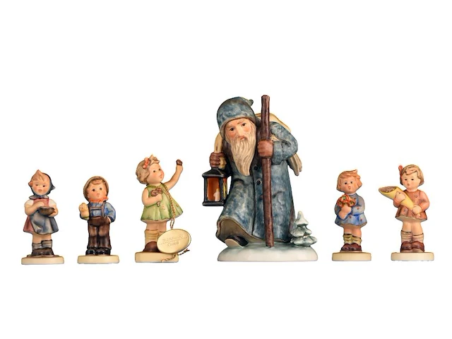 A large collection of ca. 80 hummel figurines - afbeelding 6 van  14