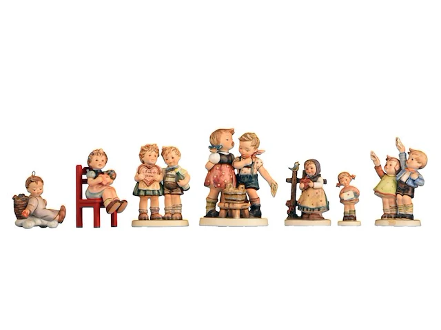 A large collection of ca. 80 hummel figurines - afbeelding 12 van  14