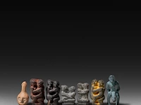 A large collection of small thai palad khik phallic amulets, h 6,5 cm (tallest) - afbeelding 3 van  5
