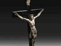 A large ivory corpus christi, 19thc, total h 86 cm - ivory h 63 cm - total weight 4,3 kg (+) - afbeelding 3 van  6