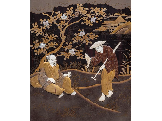 A large japanese black and gold lacquered panel with shibayama inlay of ivory and mother-of-pearl depicting a man resting under a tree being offered a fish by a passing salesman, meiji/taisho period (early 20thc), frame - afbeelding 3 van  10