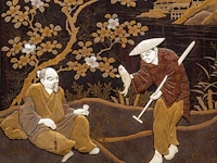 A large japanese black and gold lacquered panel with shibayama inlay of ivory and mother-of-pearl depicting a man resting under a tree being offered a fish by a passing salesman, meiji/taisho period (early 20thc), frame - afbeelding 8 van  10