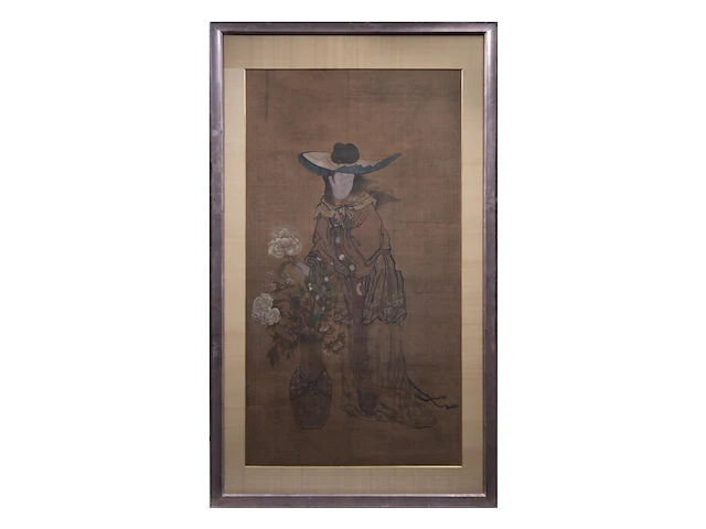A large japanese painting, 'female sea demon and peony vase', colour on silk, edo period, 108 x 182,5 cm - afbeelding 2 van  4
