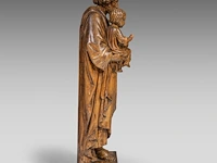 A large limewood sculpture of saint joseph carrying the young christ, 19thc 125 cm. (49.21 in.) - afbeelding 5 van  6