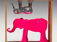 A large pink and aluminium resin elephant by zivo (1950) in a wooden frame, 2014 88 x 85 cm. (34.64 x 33.46 in.) - afbeelding 4 van  7