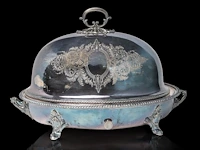 A large silver plate armorial cloche and warming tray, 'n'oubliez', elkington & co, total h 45 cm - afbeelding 5 van  26