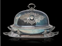 A large silver plate armorial cloche and warming tray, 'n'oubliez', elkington & co, total h 45 cm - afbeelding 6 van  26