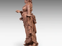 A large terracotta sculpture of a lady holding a flower basket, marked 'dall'ara ec, terracotta, milano', ca. 1900 teracotta 148 cm. (58.27 in.), total 208 cm. (81.89 in.) - afbeelding 6 van  12