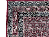A large woollen oriental persian rug, decorated with flower vases 397 x 301 cm. (156.30 x 118 1/2 in.) - afbeelding 7 van  7